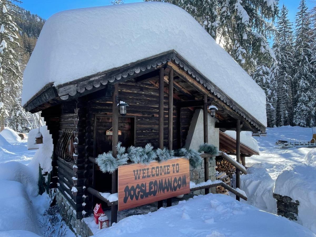 Wildhomes Wild Wolf Lodge Courmayeur Buitenkant foto