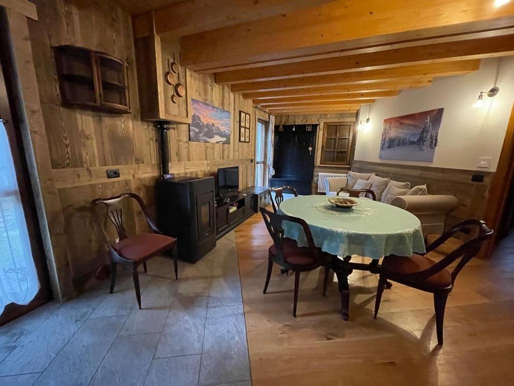 Wildhomes Wild Wolf Lodge Courmayeur Buitenkant foto