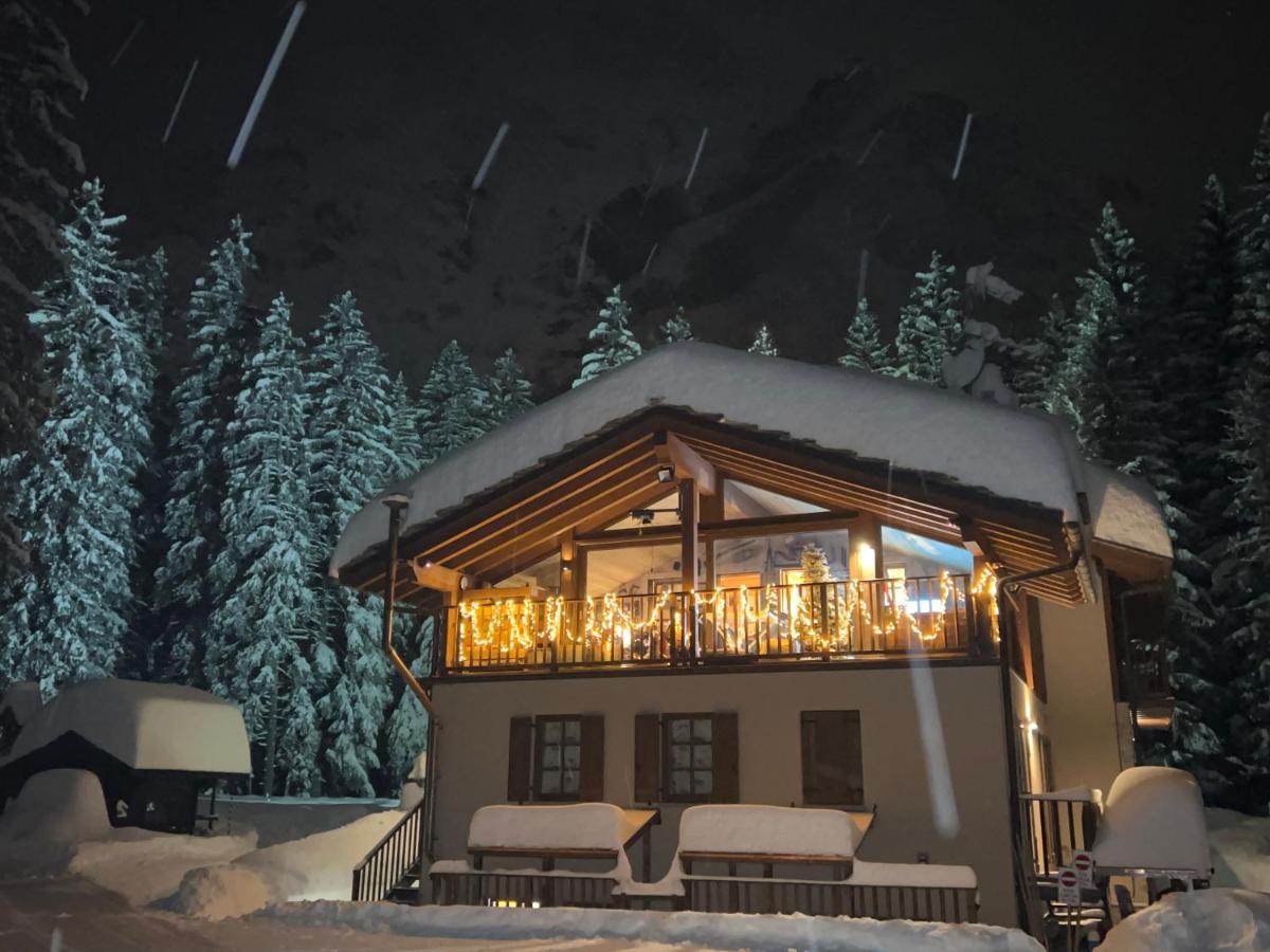 Wildhomes Wild Wolf Lodge Courmayeur Buitenkant foto