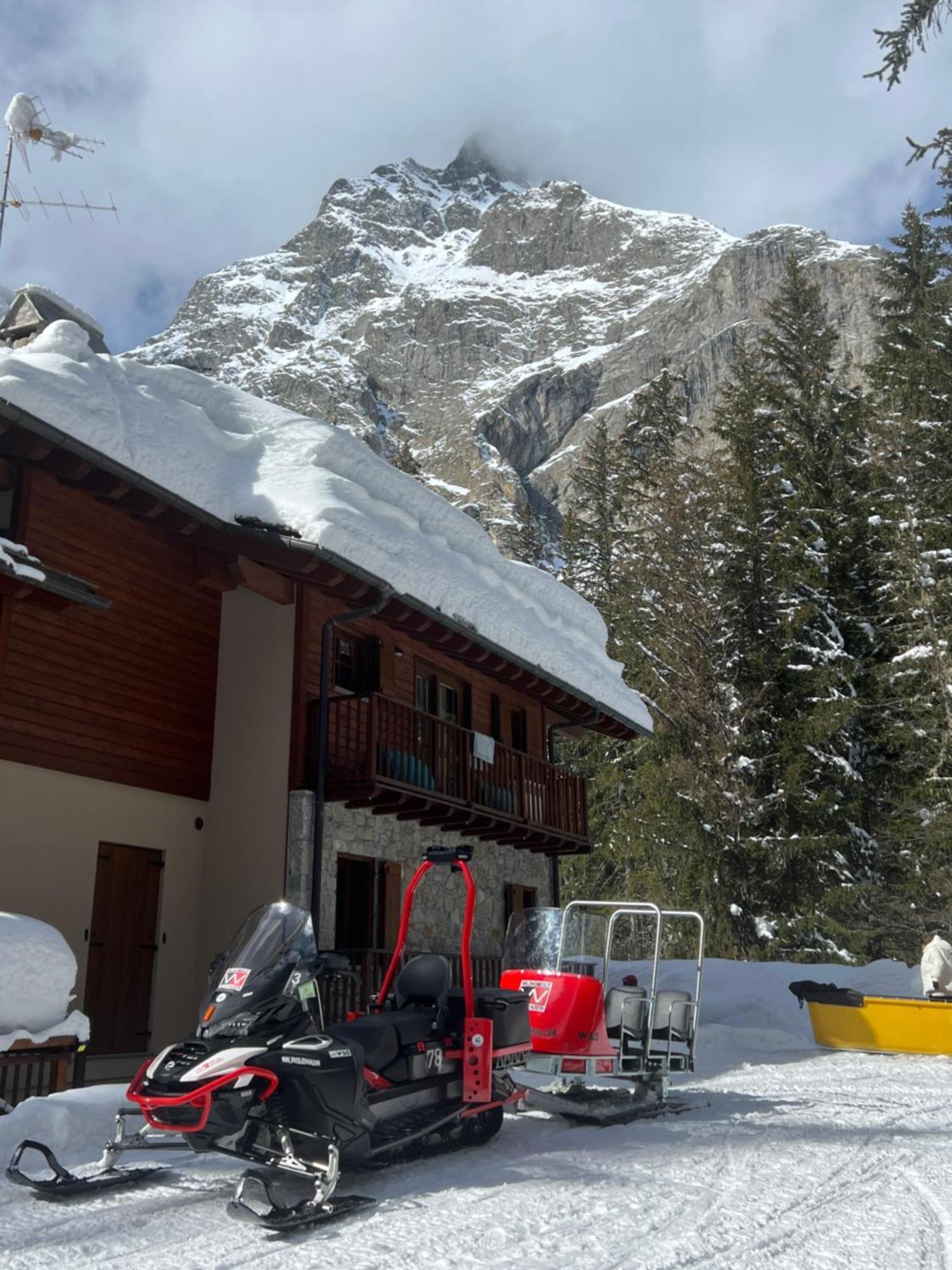 Wildhomes Wild Wolf Lodge Courmayeur Buitenkant foto